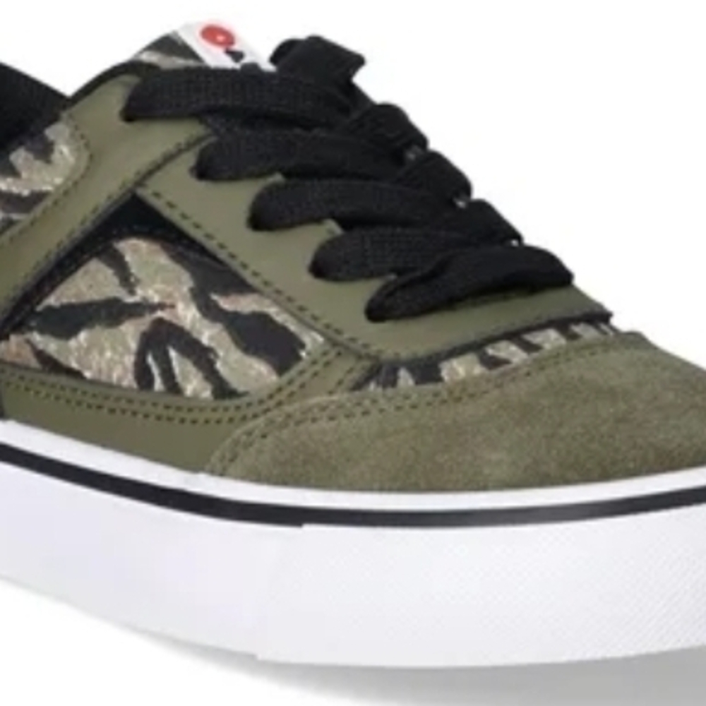 Airwalk Kids Green and Black Sneakers